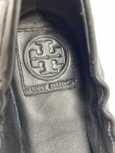Load image into Gallery viewer, Authentic Tory Burch Womens Black Slip-On Ballet Flats Size 9.5M Damaged
