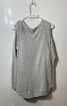 Load image into Gallery viewer, Guess Womens Gray Long Sleeve V-Neck Knitted Pullover Sweater Size Small

