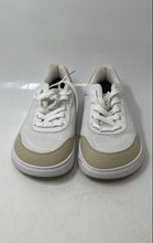Load image into Gallery viewer, Barebarics Vaporo Womens White Lace-Up Low Top Sneakers Shoes Size 7.5

