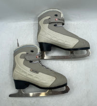 Load image into Gallery viewer, TechEdge Womens Gray Adjustable Strap Lace-Up Ice Figure Skates Size 8
