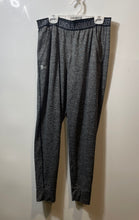 Load image into Gallery viewer, Under Armour Adults Black Print Heatgear Loose Fit Athletic Ankle Pants Size S
