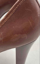 Load image into Gallery viewer, Authentic Tory Burch Womens Brown Slip-On Pump Heels Size 10.5M Damaged
