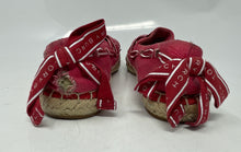 Load image into Gallery viewer, Authentic Tory Burch Womens Grosgrain Red Flat Espadrille Sandals Sz 5 M Damaged
