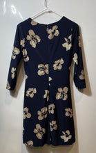 Load image into Gallery viewer, Tommy Hilfiger Womens Blue Beige Floral 3/4 Sleeve Round Neck Sheath Dress Sz 2
