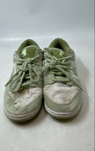 Load image into Gallery viewer, Nike Womens Dunk Low SE DQ7579-300 White And Green Round Toe Sneakers Shoes Sz 9
