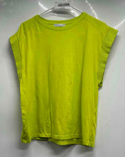 Load image into Gallery viewer, Zara Womens Green Round Neck Stretch Pullover T-Shirt Size Large
