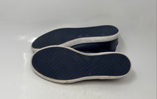 Load image into Gallery viewer, Lacoste Mens Bayliss Blue Leather Low Top Lace-Up Sneaker Shoes Size 9
