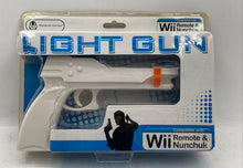 Load image into Gallery viewer, Penguin United PUWP020 White Light Gun For Nintendo Wii Remote &amp; Nunchuk w/ Box
