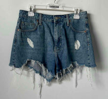 Load image into Gallery viewer, Forever 21 Womens Blue Denim Medium Wash Distressed Cut-Off Shorts Size 29
