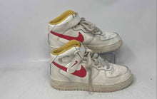 Load image into Gallery viewer, Nike Boys Air Force 1 Mid LE DH2933-102 White Pink Sneakers Shoes Size 4.5Y
