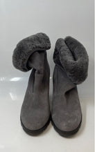 Load image into Gallery viewer, UGG Womens Kyra Gray Suede Shearling Foldover Wedge Heel Snow Boots Size 10
