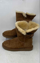 Load image into Gallery viewer, UGG Womens Keely Brown Suede Round Toe Snow Boots Size 8.5
