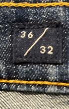 Load image into Gallery viewer, Lucky Brand Mens Blue Denim Pockets Classic Fit Straight Leg Jeans Size 36x32
