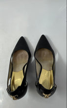 Load image into Gallery viewer, Michael Kors Womens Hamilton Black Leather Pointed Toe Pump Heels Size 6 M
