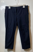 Load image into Gallery viewer, Ann Taylor Womens Navy Blue Flat Front Slash Pocket Stretch Chino Pants Size 8P
