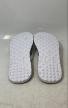 Load image into Gallery viewer, Nike Mens On Deck Black White Slip-On Beach Flip Flop Sandals Size 13

