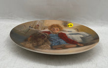 Load image into Gallery viewer, Edwin M. Knowles #H17936 Multicolor Annie And Sandy Collector Plate With Box
