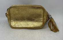 Load image into Gallery viewer, Vera Pelle Womens Golden Leather Tassel Adjustable Strap Zipper Crossbody Bag
