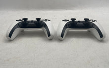 Load image into Gallery viewer, 2.4G Wireless Video Game Home Console With Double Rocher Controller Not Tested
