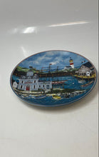 Load image into Gallery viewer, Vintage The Bradford Exchange Seaside Joan Wooster Scott's Chesapeake Plate
