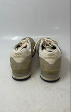 Load image into Gallery viewer, New Balance Unisex 574 WL574CUL Green Lace-Up Sneaker Shoes Size W7.5 M6 B
