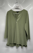 Load image into Gallery viewer, Banana Republic Womens Green 3/4 Sleeve Split Neck Pullover Blouse Top Size XL
