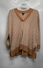 Load image into Gallery viewer, Ann Taylor Womens Brown White Houndstooth Hi-Low Hem Pullover Sweater Size L
