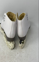 Load image into Gallery viewer, Riedell Girls 10W White Winter Sports Lace-Up Ice Figure Skates Size 3
