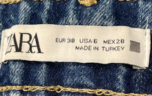 Load image into Gallery viewer, Zara Womens Blue Denim Medium Wash 5-Pocket Design Split Hem Cropped Jeans Sz 6
