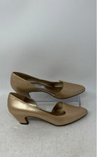 Load image into Gallery viewer, Sergio Zelcer Womens Gold-Tone Leather Slip-On Kitten D'Orsay Heels Size 6M
