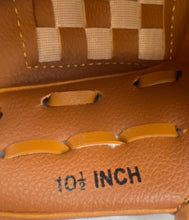 Load image into Gallery viewer, Unisex Brown Professional Baseball Glove With Mixed 4 Pcs Balls

