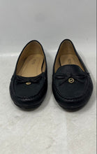 Load image into Gallery viewer, Michael Kors Womens Black And Beige Leather Slip-On Loafer Shoes Size 8M

