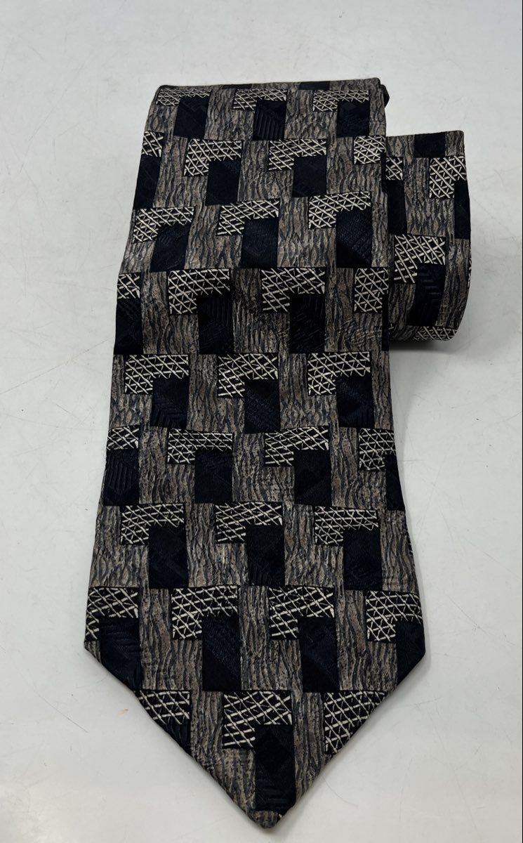 Guy Laroche Diffusion Mens Gray Black Geometric Print Keeper Loop Pointed Tie