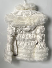 Load image into Gallery viewer, Fashionable Womens White Removable Hooded Pockets Full Zip Puffer Vest Size XS
