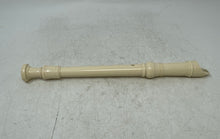 Load image into Gallery viewer, Yamaha YRS-24B Cream Plastic Baroque Student Soprano Recorder With Carrying Case
