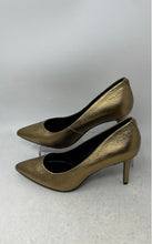 Load image into Gallery viewer, Karl Lagerfeld Paris Womens Royale Gold-Tone Leather Slip-On Pump Heels Size 8M
