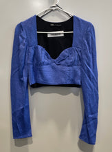 Load image into Gallery viewer, Zara Womens Blue Spotted Print Long Sleeve Sweetheart Neck Cropped Top Size M
