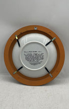 Load image into Gallery viewer, Pemberton &amp; Oakes Winter Angel By Donald Zolan 0680 J Signed Collector Plate

