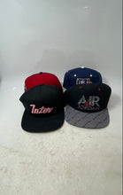 Load image into Gallery viewer, Lot Of 4 Pcs Assorted Mens Multicolor Mixed Adjustable Snapback Hats

