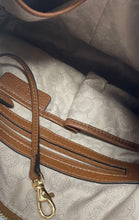 Load image into Gallery viewer, Michael Kors Womens Brooke Brown Pebbled Leather Detachable Strap Shoulder Bag
