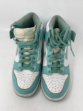 Load image into Gallery viewer, Authentic Nike Dunk High 07 Boys White Light Green Sneaker Shoes Size 6Y Worn
