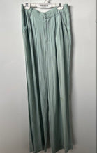 Load image into Gallery viewer, Forever 21 Womens Green Pleated Front Wide-Leg Trouser Pants Size Small
