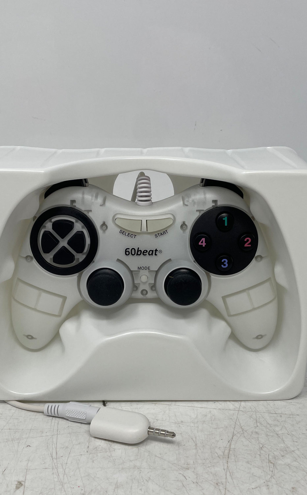 60Beat Gamepad Controller For iPhone And iPad Open Box Not Tested