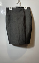 Load image into Gallery viewer, Express Womens Gray Back Zip Knee-Length Straight &amp; Pencil Skirt Size 0
