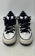 Load image into Gallery viewer, Nike Boys Air Jordan Courtside 23 AR1002-100 White Black Sneakers Shoes Sz 3.5Y
