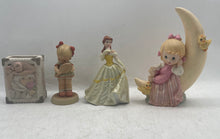Load image into Gallery viewer, Lot Of 7 Pcs Mixed Variety Multicolor Ceramic Decorative Collectible Figurines
