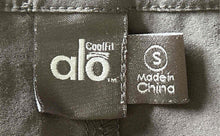 Load image into Gallery viewer, Alo Womens Gray Coolfit Drawstring Pockets Athletic Capri Pants Size S
