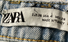 Load image into Gallery viewer, Zara Womens Light Blue Denim Light Wash Regular Fit Straight Leg Jeans Size 4
