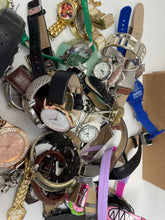 Load image into Gallery viewer, Assorted Watches 3Pound+ 14.3Oz Box
