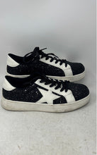 Load image into Gallery viewer, Niluber Womens Star White Black Glitter Lace-Up Low Top Sneaker Shoes Size 9
